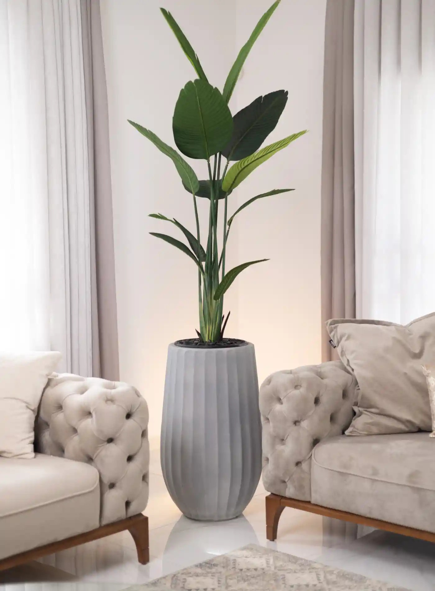 כד Elegance 70 בשילוב ציפור גן עדן מלאכותית גדולה